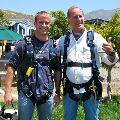 Jonas-dad-skydiving